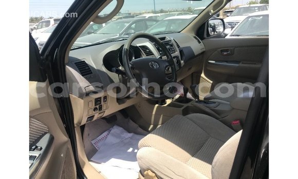Sayi Imported Toyota Fortuner Black Mota in Import - Dubai a Maseru Sayi Imported Toyota Fortuner Black Mota in Import - Dubai a Maseru