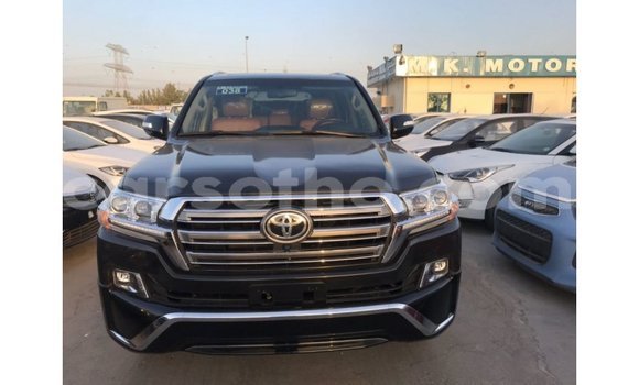 Sayi Imported Toyota Land Cruiser Black Mota in Import - Dubai a Maseru Sayi Imported Toyota Land Cruiser Black Mota in Import - Dubai a Maseru