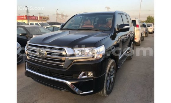 Sayi Imported Toyota Land Cruiser Black Mota in Import - Dubai a Maseru Sayi Imported Toyota Land Cruiser Black Mota in Import - Dubai a Maseru