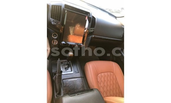 Sayi Imported Toyota Land Cruiser Black Mota in Import - Dubai a Maseru Sayi Imported Toyota Land Cruiser Black Mota in Import - Dubai a Maseru