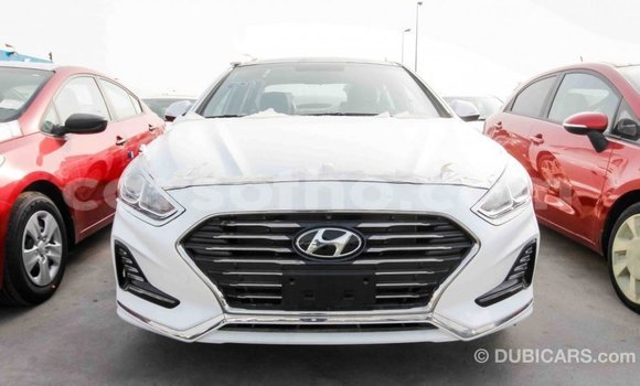 Sayi Imported Hyundai Sonata White Mota in Import - Dubai a Maseru Sayi Imported Hyundai Sonata White Mota in Import - Dubai a Maseru