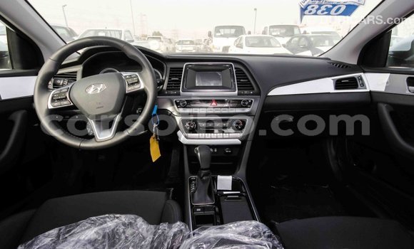 Sayi Imported Hyundai Sonata White Mota in Import - Dubai a Maseru Sayi Imported Hyundai Sonata White Mota in Import - Dubai a Maseru