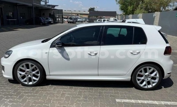 Sayi Na hannu Volkswagen Golf GTI White Mota in Maseru a Maseru Sayi Na hannu Volkswagen Golf GTI White Mota in Maseru a Maseru