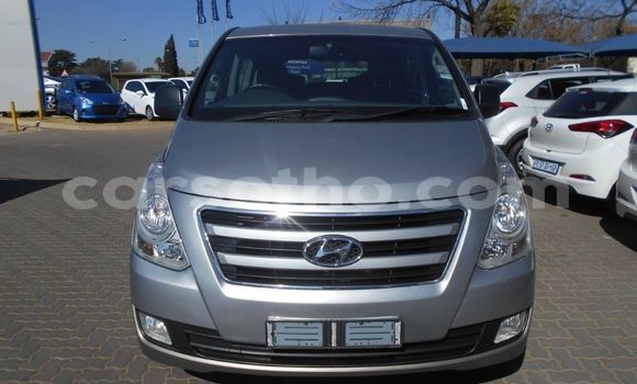 Sayi Na hannu Hyundai H1 Silver Mota in Maputsoe a Leribe Sayi Na hannu Hyundai H1 Silver Mota in Maputsoe a Leribe