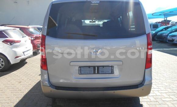 Sayi Na hannu Hyundai H1 Silver Mota in Maputsoe a Leribe Sayi Na hannu Hyundai H1 Silver Mota in Maputsoe a Leribe