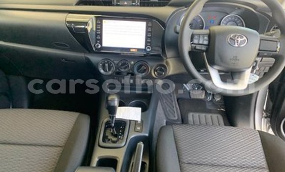 Buy Used Toyota Hilux Silver Car in Maseru in Maseru Buy Used Toyota Hilux Silver Car in Maseru in Maseru