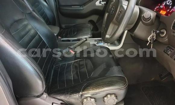 اشتري مستعمل Nissan Navara Silver سيارة في Hlotse في Leribe اشتري مستعمل Nissan Navara Silver سيارة في Hlotse في Leribe