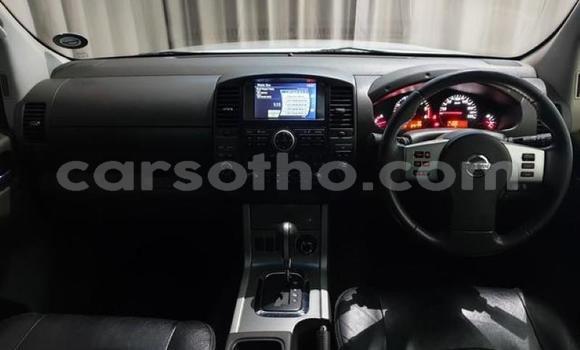 اشتري مستعمل Nissan Navara Silver سيارة في Hlotse في Leribe اشتري مستعمل Nissan Navara Silver سيارة في Hlotse في Leribe