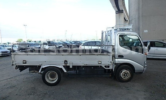 Sayi Na hannu Toyota Dyna Silver Mota in Maputsoe a Leribe Sayi Na hannu Toyota Dyna Silver Mota in Maputsoe a Leribe