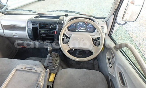 Sayi Na hannu Toyota Dyna Silver Mota in Maputsoe a Leribe Sayi Na hannu Toyota Dyna Silver Mota in Maputsoe a Leribe