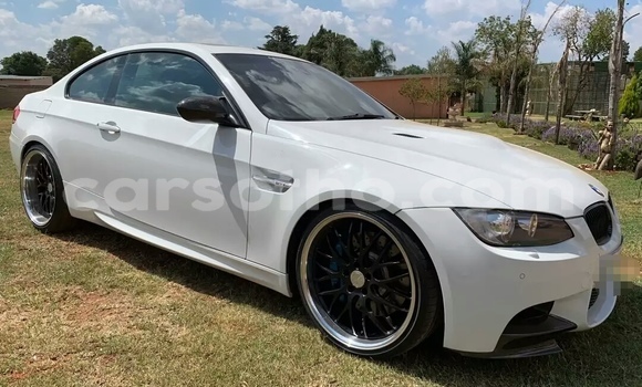 Acheter Occasion Voiture BMW M3 Blanc à Maseru, Maseru Acheter Occasion Voiture BMW M3 Blanc à Maseru, Maseru