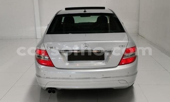 Sayi Na hannu Mercedes-Benz C–Class Silver Mota in Maseru a Maseru Sayi Na hannu Mercedes-Benz C–Class Silver Mota in Maseru a Maseru