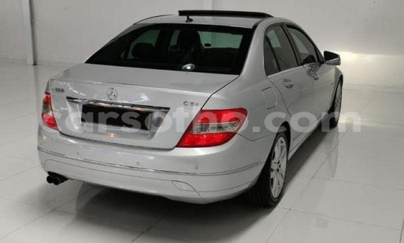 Sayi Na hannu Mercedes-Benz C–Class Silver Mota in Maseru a Maseru Sayi Na hannu Mercedes-Benz C–Class Silver Mota in Maseru a Maseru