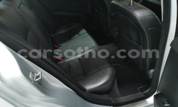 Sayi Na hannu Mercedes-Benz C–Class Silver Mota in Maseru a Maseru Sayi Na hannu Mercedes-Benz C–Class Silver Mota in Maseru a Maseru