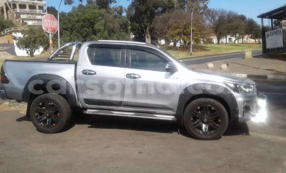 Acheter Occasion Voiture Toyota Hilux Gris à Maputsoa, Leribe Acheter Occasion Voiture Toyota Hilux Gris à Maputsoa, Leribe