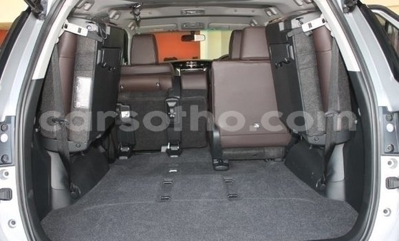 Acheter Occasion Voiture Toyota Hilux Gris à Mafeteng, Mafeteng Acheter Occasion Voiture Toyota Hilux Gris à Mafeteng, Mafeteng