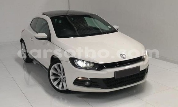 Sayi Na hannu Volkswagen Scirocco R White Mota in Maseru a Maseru Sayi Na hannu Volkswagen Scirocco R White Mota in Maseru a Maseru