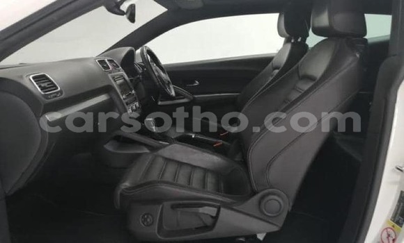 Sayi Na hannu Volkswagen Scirocco R White Mota in Maseru a Maseru Sayi Na hannu Volkswagen Scirocco R White Mota in Maseru a Maseru