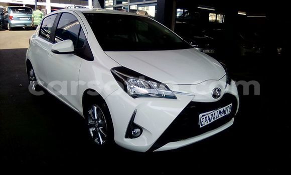 Buy Used Toyota Yaris White Car in Mohale's Hoek in Mohale's Hoek Buy Used Toyota Yaris White Car in Mohale's Hoek in Mohale's Hoek