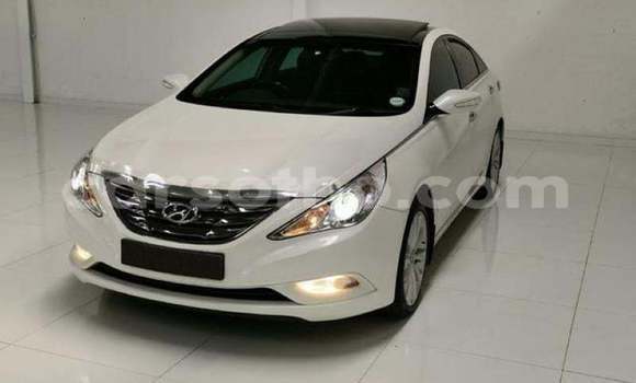 اشتري مستعمل Hyundai Sonata White سيارة في Maseru في Maseru اشتري مستعمل Hyundai Sonata White سيارة في Maseru في Maseru