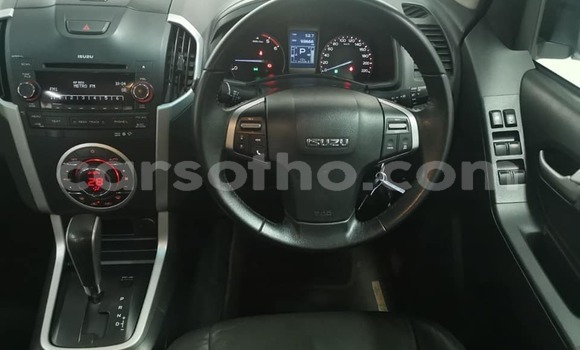 Sayi Na hannu Isuzu KB Silver Mota in Maseru a Maseru Sayi Na hannu Isuzu KB Silver Mota in Maseru a Maseru