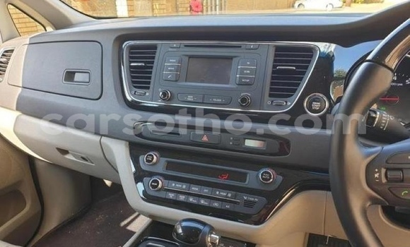 Acheter Occasion Voiture Kia Sedona Rouge à Hlotse, Leribe Acheter Occasion Voiture Kia Sedona Rouge à Hlotse, Leribe