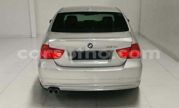 Sayi Na hannu BMW 3–Series Silver Mota in Maseru a Maseru Sayi Na hannu BMW 3–Series Silver Mota in Maseru a Maseru