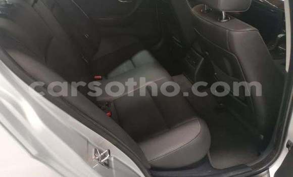 Sayi Na hannu BMW 3–Series Silver Mota in Maseru a Maseru Sayi Na hannu BMW 3–Series Silver Mota in Maseru a Maseru