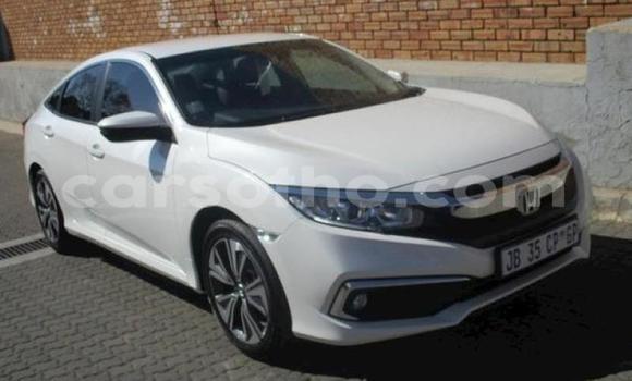 Sayi Na hannu Honda Element White Mota in Roma a Maseru Sayi Na hannu Honda Element White Mota in Roma a Maseru