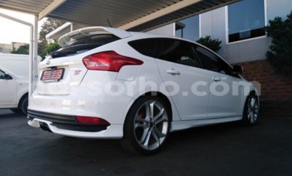 Sayi Na hannu Ford Focus ST White Mota in Mafeteng a Mafeteng Sayi Na hannu Ford Focus ST White Mota in Mafeteng a Mafeteng