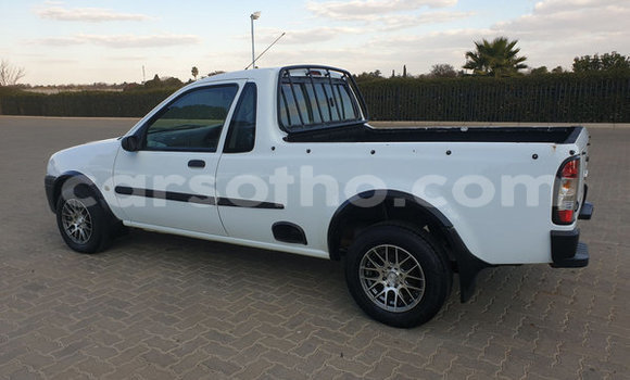 Acheter Occasion Voiture Ford Bronco Blanc à Maseru, Maseru Acheter Occasion Voiture Ford Bronco Blanc à Maseru, Maseru