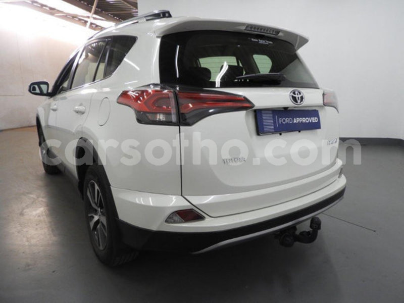 Big with watermark 2017 toyota rav 4 7