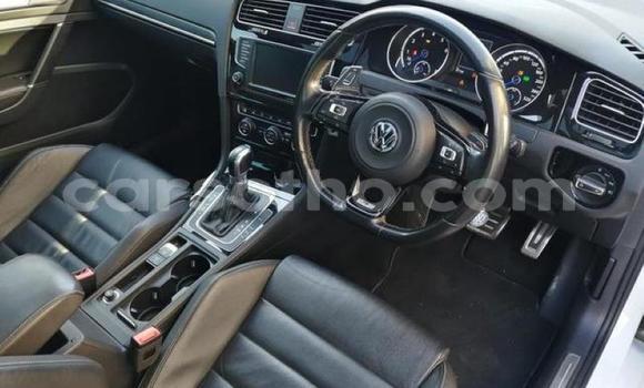 اشتري مستعمل Volkswagen Golf R White سيارة في Hlotse في Leribe اشتري مستعمل Volkswagen Golf R White سيارة في Hlotse في Leribe