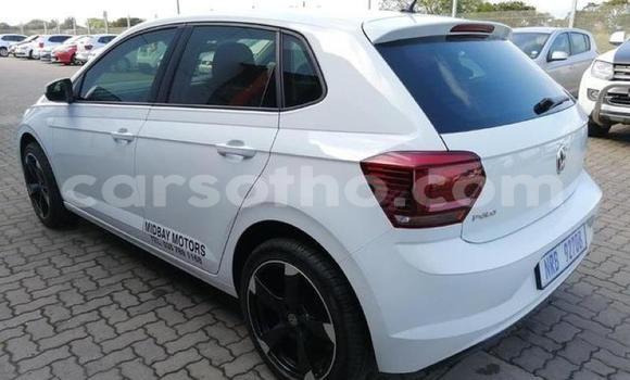 Acheter Occasion Voiture Volkswagen Polo Blanc à Hlotse, Leribe Acheter Occasion Voiture Volkswagen Polo Blanc à Hlotse, Leribe