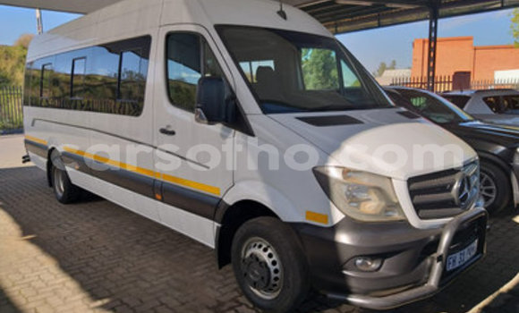 اشتري مستعمل Mercedes-Benz W188 White سيارة في Teyateyaneng في Berea اشتري مستعمل Mercedes-Benz W188 White سيارة في Teyateyaneng في Berea