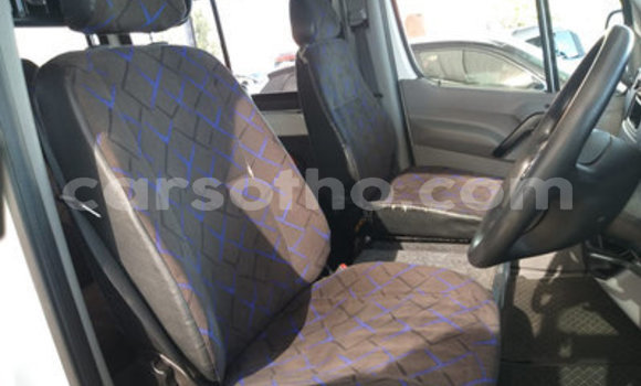 اشتري مستعمل Mercedes-Benz W188 White سيارة في Teyateyaneng في Berea اشتري مستعمل Mercedes-Benz W188 White سيارة في Teyateyaneng في Berea