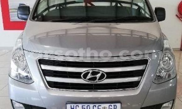 Sayi Na hannu Hyundai H1 Silver Mota in Maputsoa a Leribe Sayi Na hannu Hyundai H1 Silver Mota in Maputsoa a Leribe