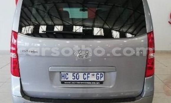 Sayi Na hannu Hyundai H1 Silver Mota in Maputsoa a Leribe Sayi Na hannu Hyundai H1 Silver Mota in Maputsoa a Leribe