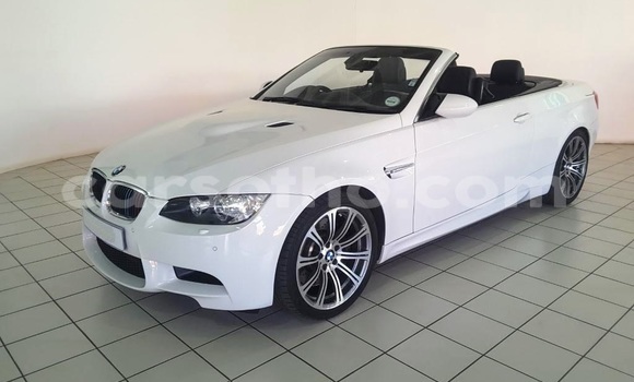 Sayi Na hannu BMW M3 White Mota in Maseru a Maseru Sayi Na hannu BMW M3 White Mota in Maseru a Maseru
