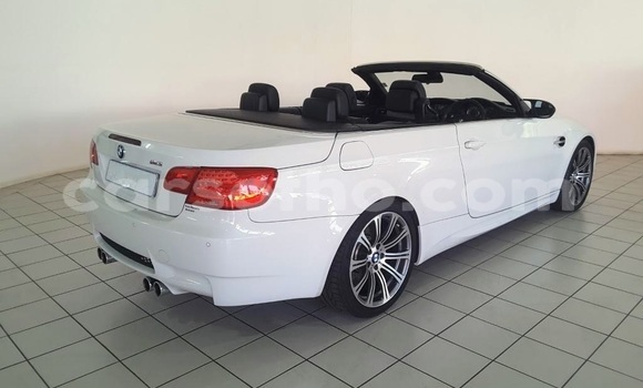 Sayi Na hannu BMW M3 White Mota in Maseru a Maseru Sayi Na hannu BMW M3 White Mota in Maseru a Maseru