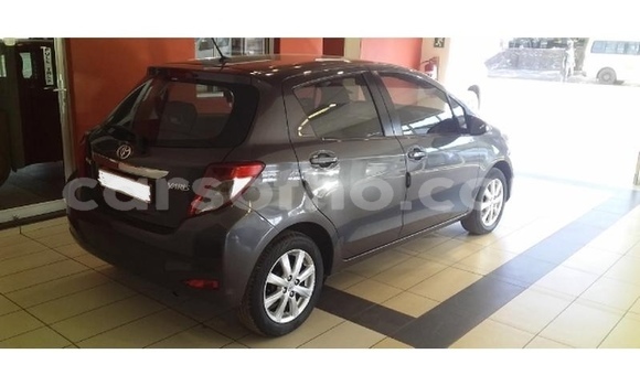 Sayi Na hannu Toyota Yaris Silver Mota in Hlotse a Leribe Sayi Na hannu Toyota Yaris Silver Mota in Hlotse a Leribe