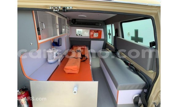 اشتري Imported Toyota Land Cruiser Beige سيارة في Import - Dubai في Maseru اشتري Imported Toyota Land Cruiser Beige سيارة في Import - Dubai في Maseru