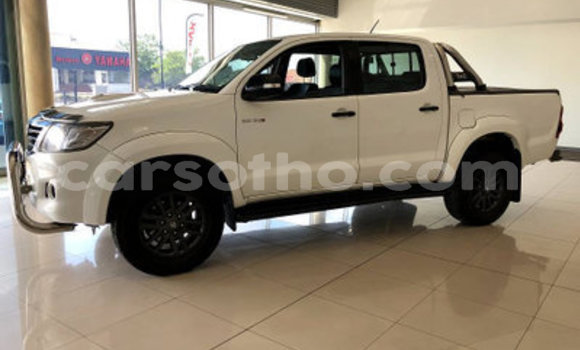 اشتري مستعمل Toyota Hilux White سيارة في Maseru في Maseru اشتري مستعمل Toyota Hilux White سيارة في Maseru في Maseru