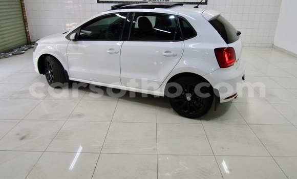 Acheter Occasion Voiture Volkswagen Polo Blanc à Hlotse, Leribe Acheter Occasion Voiture Volkswagen Polo Blanc à Hlotse, Leribe