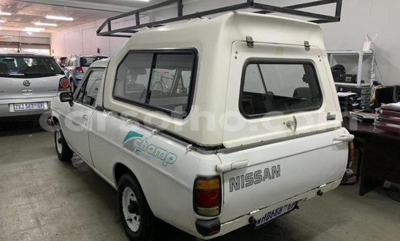 Sayi Na hannu Nissan Pickup White Mota in Maseru a Maseru Sayi Na hannu Nissan Pickup White Mota in Maseru a Maseru