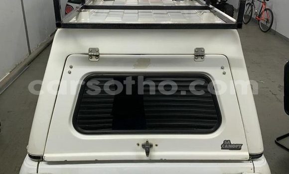 Sayi Na hannu Nissan Pickup White Mota in Maseru a Maseru Sayi Na hannu Nissan Pickup White Mota in Maseru a Maseru