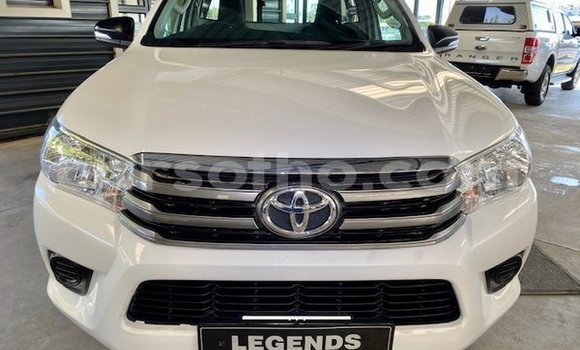 اشتري مستعمل Toyota Hilux White سيارة في Hlotse في Leribe اشتري مستعمل Toyota Hilux White سيارة في Hlotse في Leribe