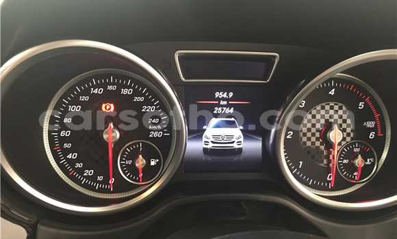 اشتري مستعمل Toyota Hilux White سيارة في Hlotse في Leribe اشتري مستعمل Toyota Hilux White سيارة في Hlotse في Leribe