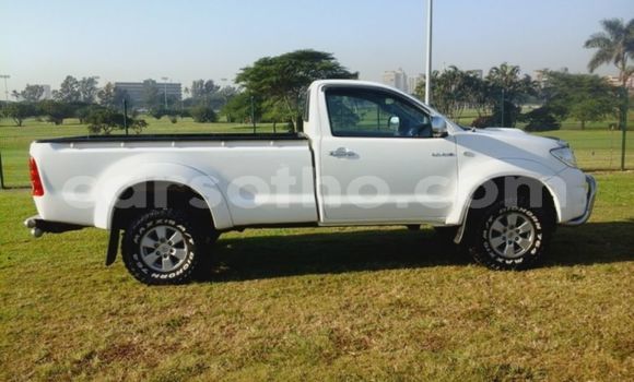 اشتري مستعمل Toyota Hilux White سيارة في Maseru في Maseru اشتري مستعمل Toyota Hilux White سيارة في Maseru في Maseru