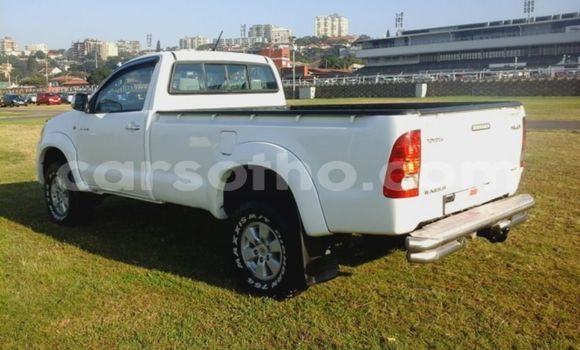 اشتري مستعمل Toyota Hilux White سيارة في Maseru في Maseru اشتري مستعمل Toyota Hilux White سيارة في Maseru في Maseru